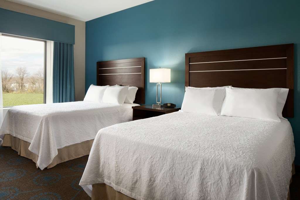 Hampton Inn & Suites Edgewood/Aberdeen-South | 2110 Emmorton Park Rd, Edgewood, MD 21040, USA | Phone: (410) 670-6000