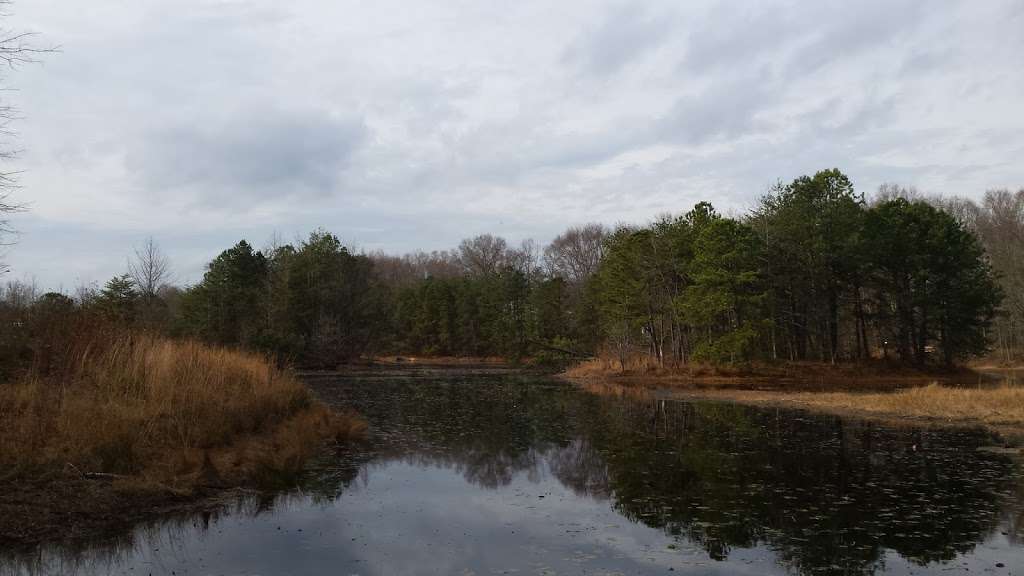 Nature Trail Parking At Piney Orchard | 8702 Natures Trail Ct, Odenton, MD 21113, USA