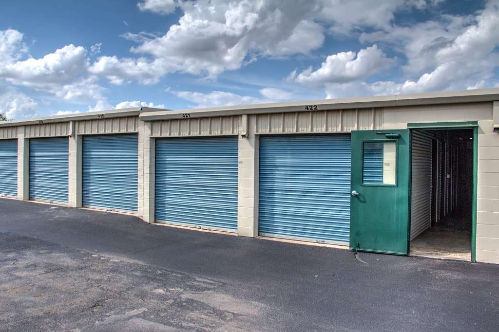 Lockaway Storage - WW White | 2235 S WW White Rd, San Antonio, TX 78222, USA | Phone: (210) 588-0188