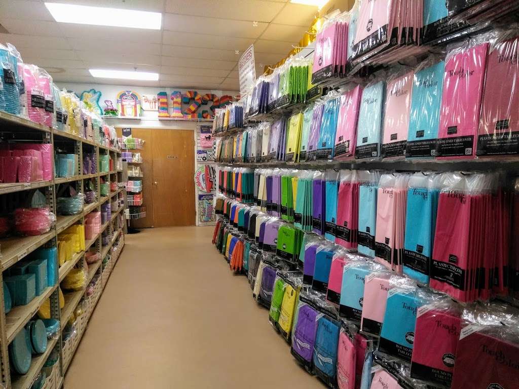 Fulton Paper & Party Supplies | 334 Suburban Dr, Newark, DE 19711 | Phone: (302) 368-1440