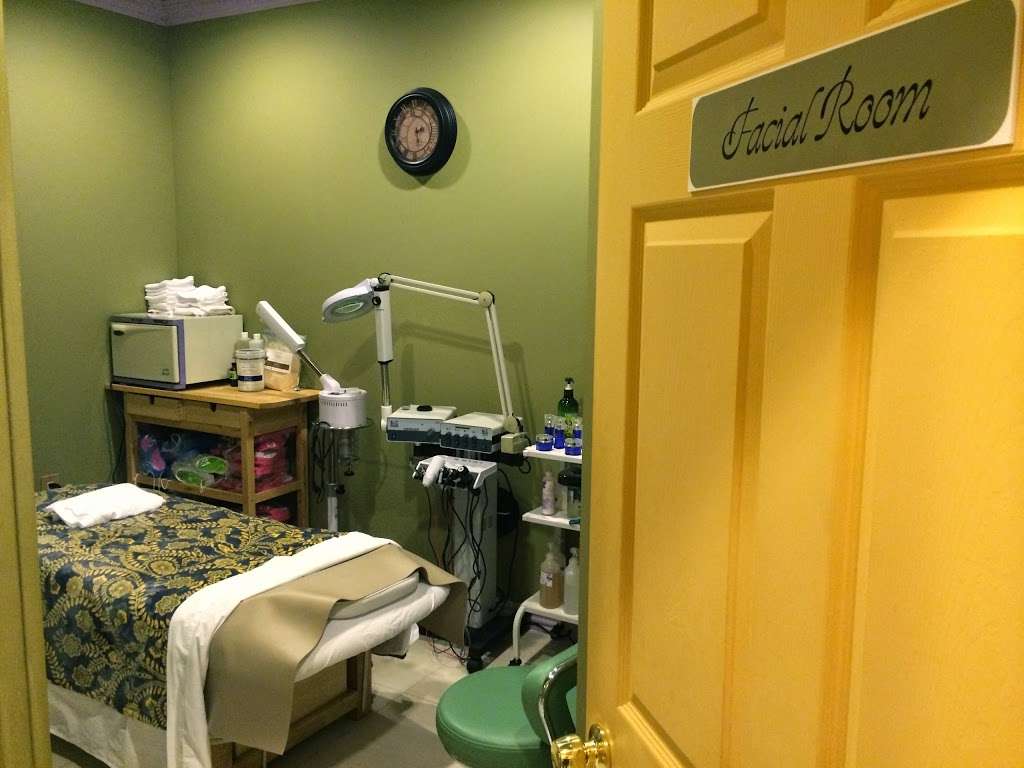 Coco Nails & Spa | 688 Westwood Ave, River Vale, NJ 07675 | Phone: (201) 594-1500