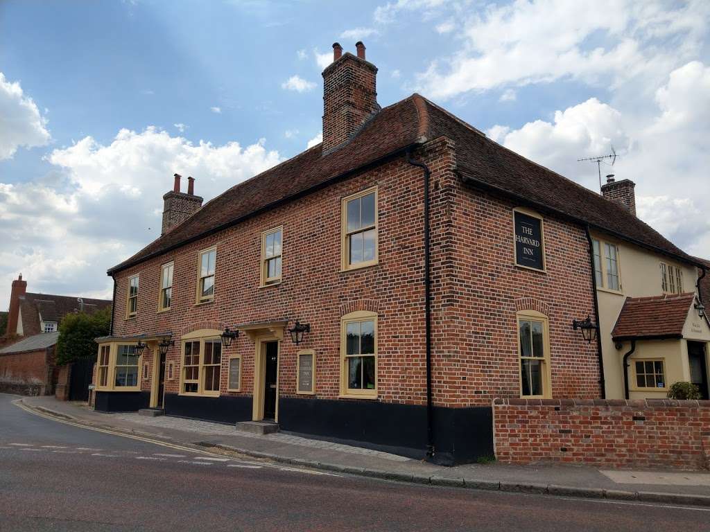 The Harvard Inn | High St, Stock, Ingatestone CM4 9BJ, UK | Phone: 01277 840008