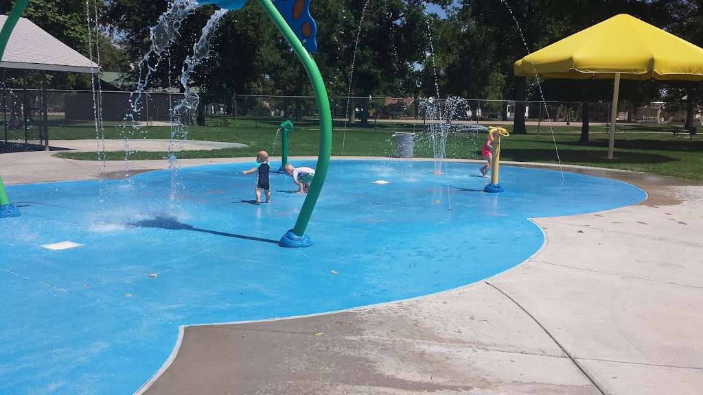 Sunrise Splash Park | 325 12th St, Greeley, CO 80631, USA | Phone: (970) 356-2594