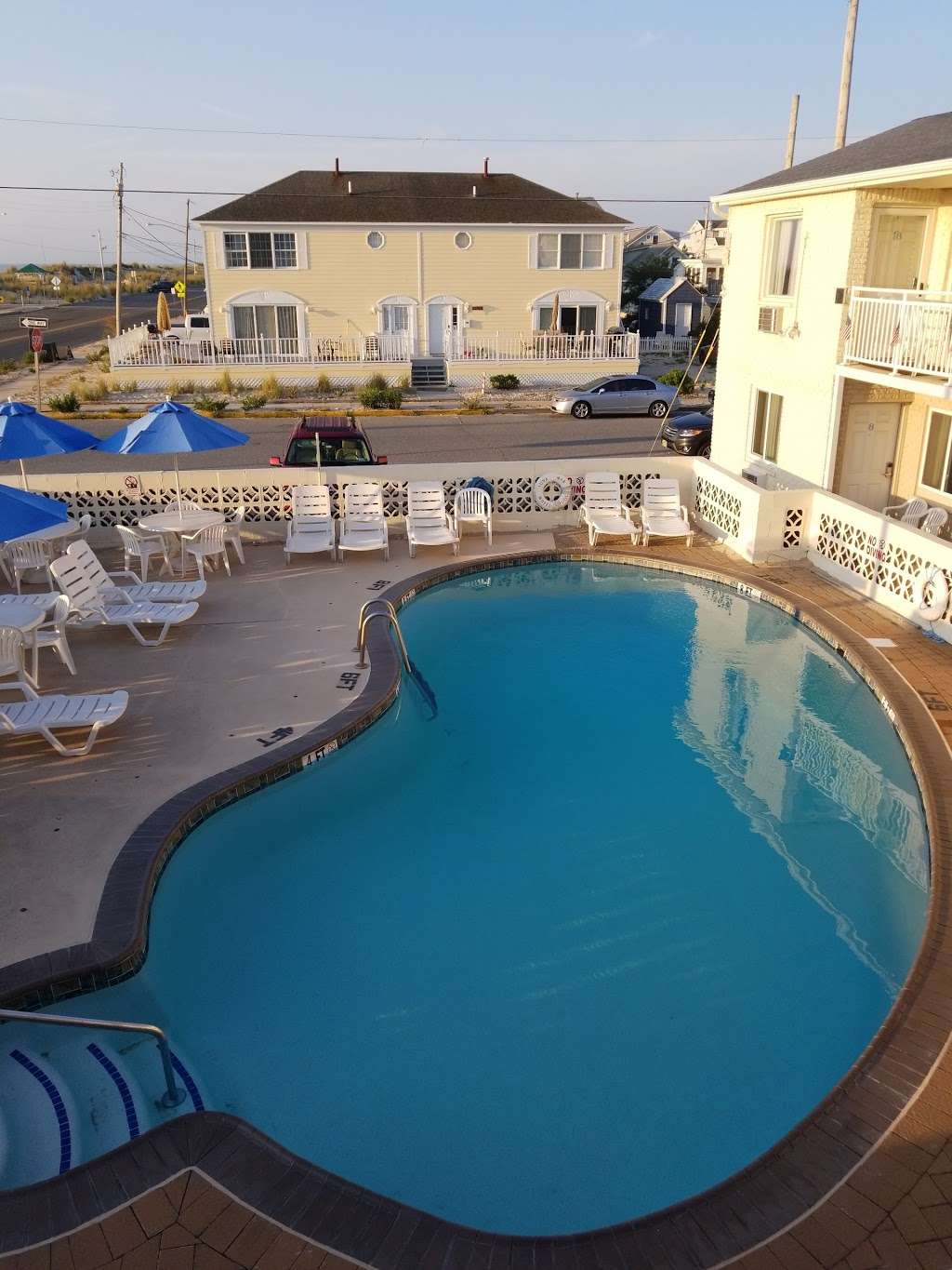 Luna-Mar Motel | 1201 N Ocean Ave, Seaside Park, NJ 08752, USA | Phone: (732) 793-7955