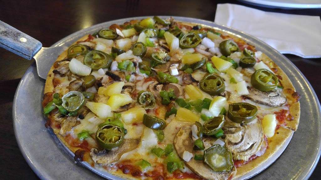 Grambolis Pizza | 11733 Pendleton Pike, Indianapolis, IN 46236, USA | Phone: (317) 823-4466