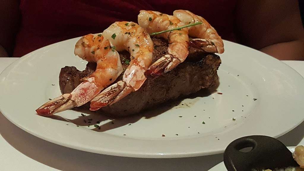 Eddie Vs Prime Seafood | 1834 TX-1604 Loop, San Antonio, TX 78248, USA | Phone: (210) 493-1600