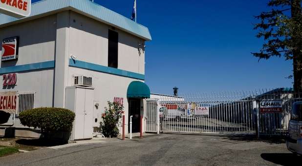 A-American Self Storage | 220 W Valley Blvd, Rialto, CA 92376 | Phone: (909) 757-1145