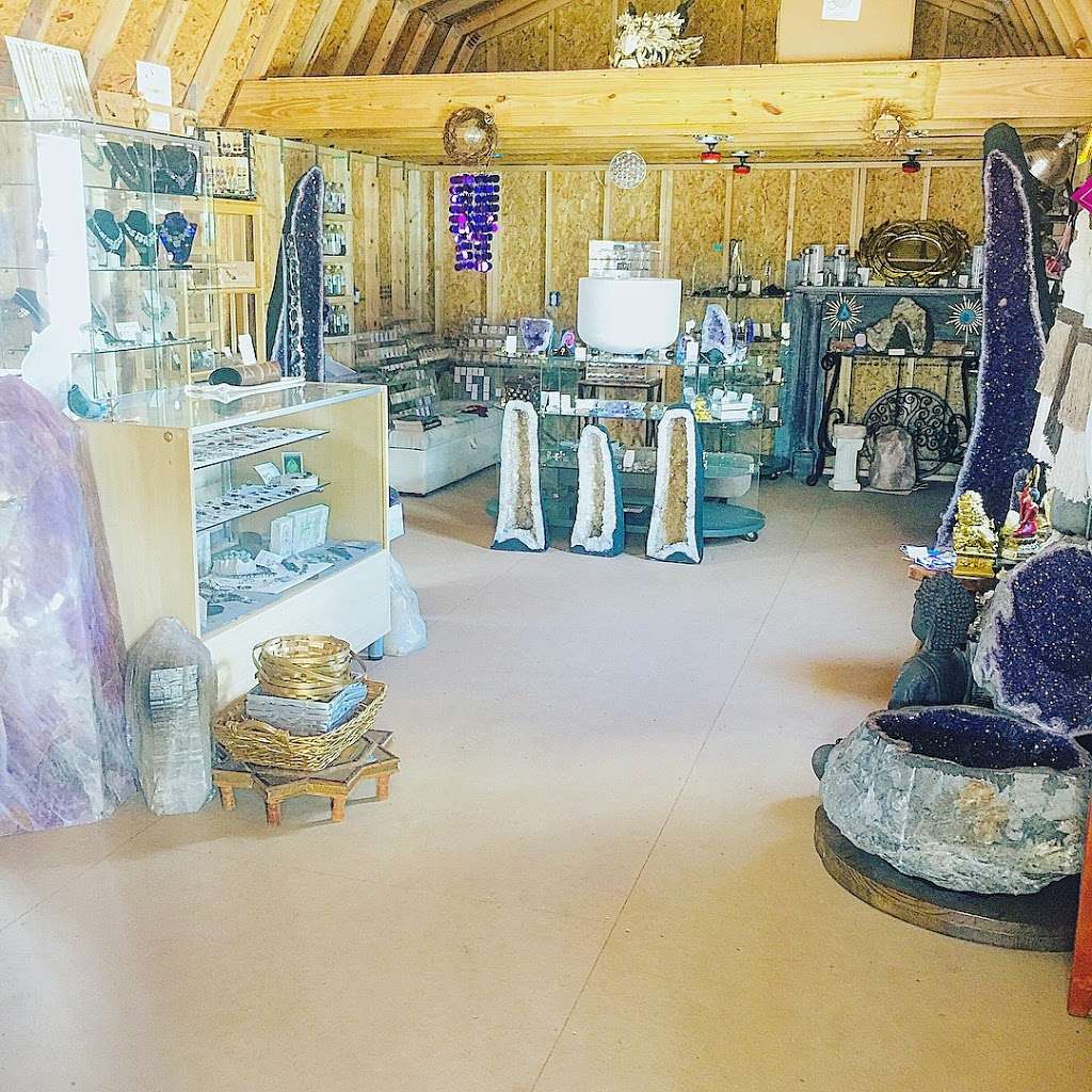 The Crystal Closet LLC | 20651 US-441 Field Row 5, Across from the Art Village, Mt Dora, FL 32757, USA | Phone: (352) 559-4440