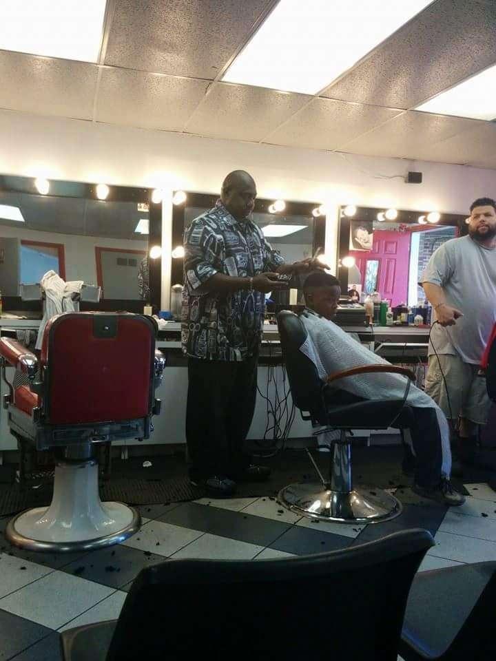 Oscars Personal Touch Barber Shop | 101 Warwick Rd, Lawnside, NJ 08045, USA | Phone: (609) 519-7434