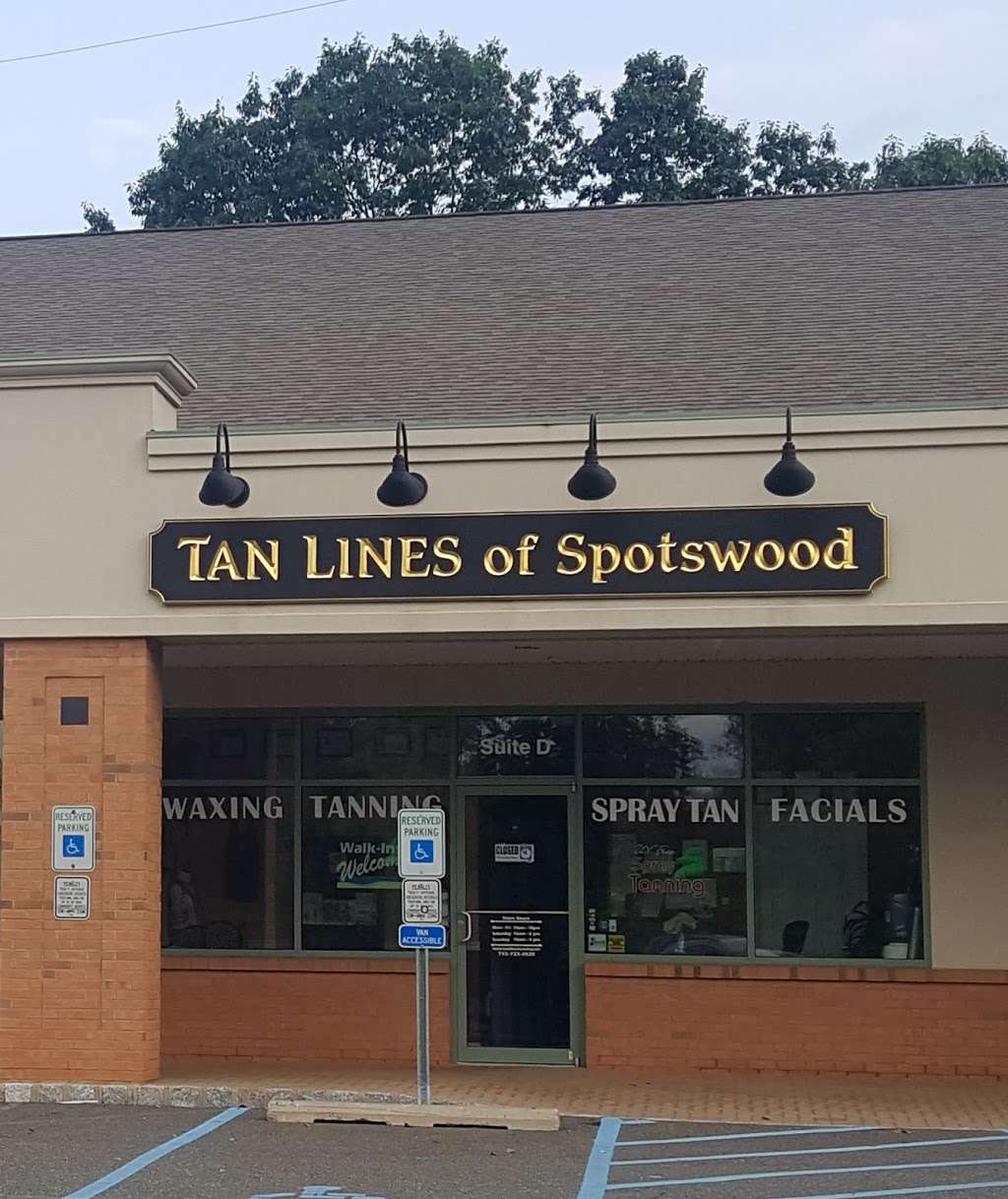 Tan Lines Of Spotswood | (Next to Snap Fitness & The Cambridge Inn), 404 Main Street, Suite D, Spotswood, NJ 08884, USA | Phone: (732) 723-3620