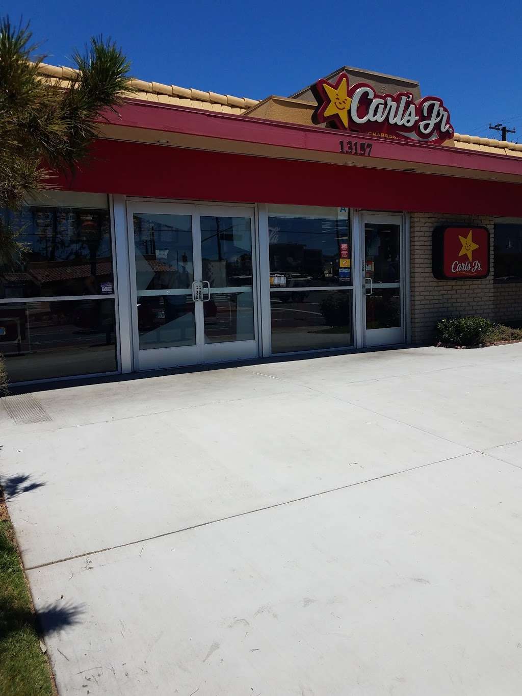 Carls Jr. | 13157 Telegraph Rd, Santa Fe Springs, CA 90670, USA | Phone: (562) 941-0548