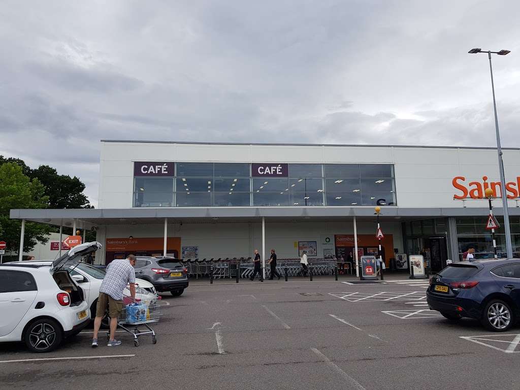 Sainsburys Petrol Station | Crawley Ave, Crawley RH10 8NF, UK | Phone: 01293 616433