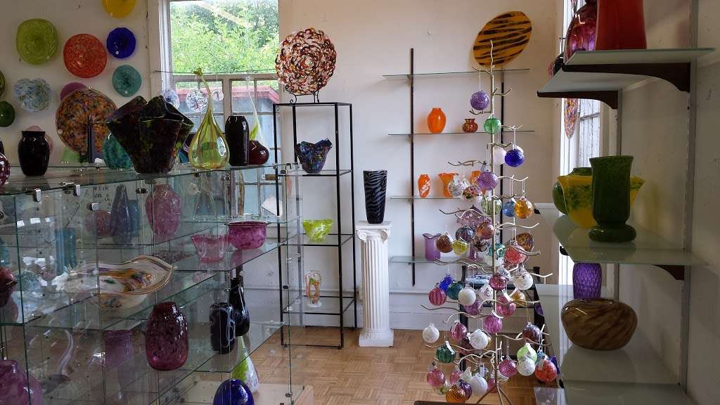 Veirs Studio Glass & Gallery | 5197 Lee Hwy, Warrenton, VA 20187, USA | Phone: (540) 347-2220