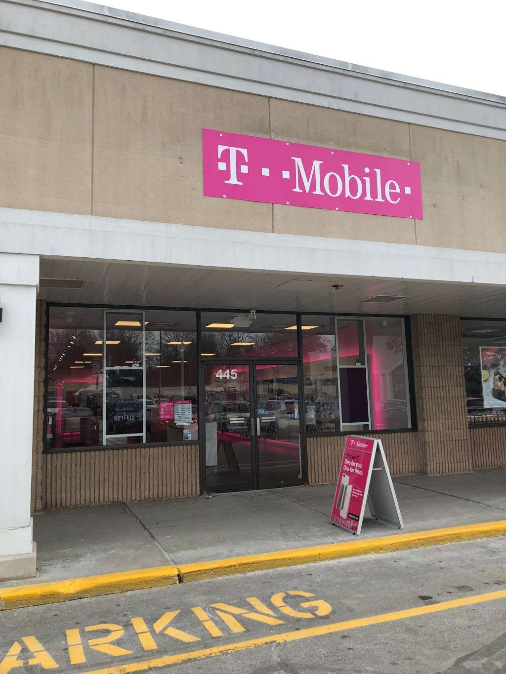 T-Mobile | 445 Old Hook Rd space 7, Emerson, NJ 07630, USA | Phone: (201) 523-9513