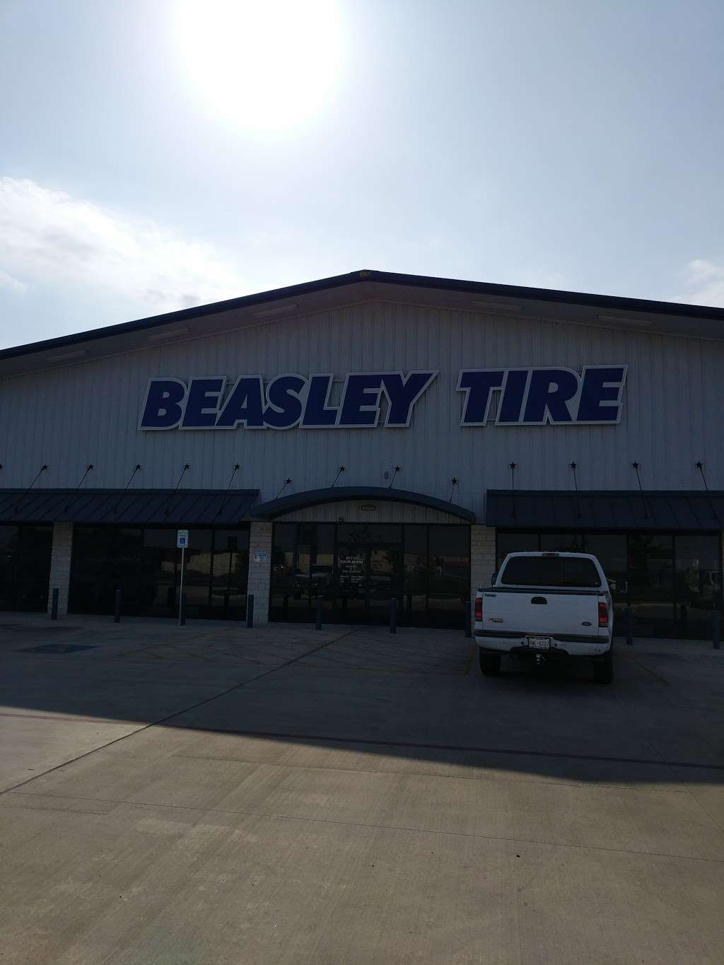 Beasley Tire Service - San Antonio | 1015 S East Loop 410, San Antonio, TX 78220, USA | Phone: (210) 667-2365