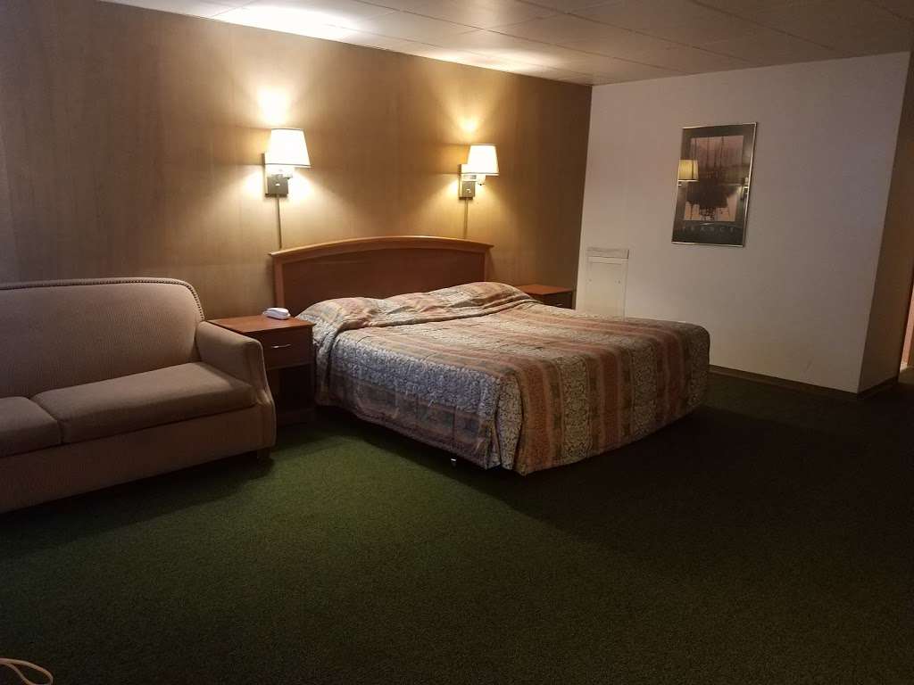 Al & Sallys Motel Inc. | 3221 W Dunes Hwy, Michigan City, IN 46360 | Phone: (219) 872-9131