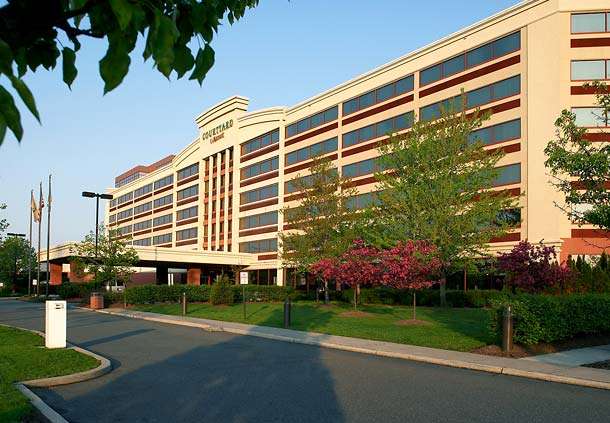 Courtyard by Marriott Lyndhurst Meadowlands | 1 Polito Ave, Lyndhurst, NJ 07071, USA | Phone: (201) 896-6666