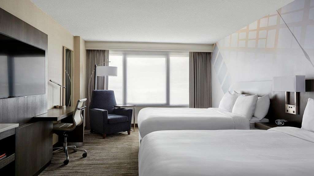 San Francisco Airport Marriott Waterfront | 1800 Old Bayshore Hwy, Burlingame, CA 94010, USA | Phone: (650) 692-9100