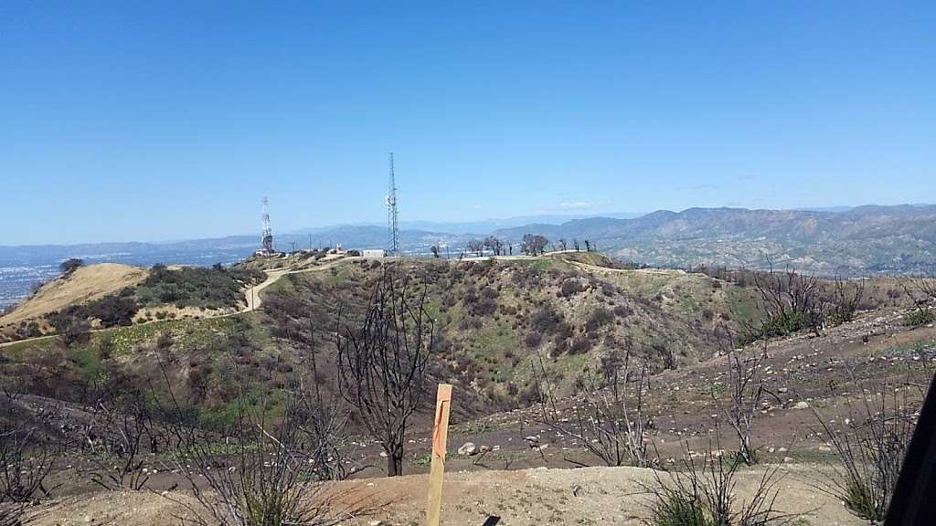 La Tuna Trailhead | S La Tuna Canyon Rd, Sun Valley, CA 91352