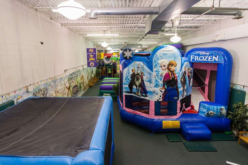 Jumpers Family Fun Zone | 5117 West Chester Pike, Newtown Square, PA 19073, USA | Phone: (610) 353-3377