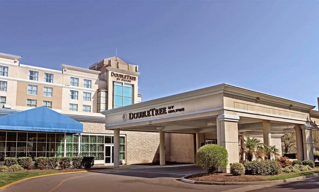 DoubleTree by Hilton Hotel Norfolk Airport | 1500 N Military Hwy, Norfolk, VA 23502 | Phone: (757) 466-8000