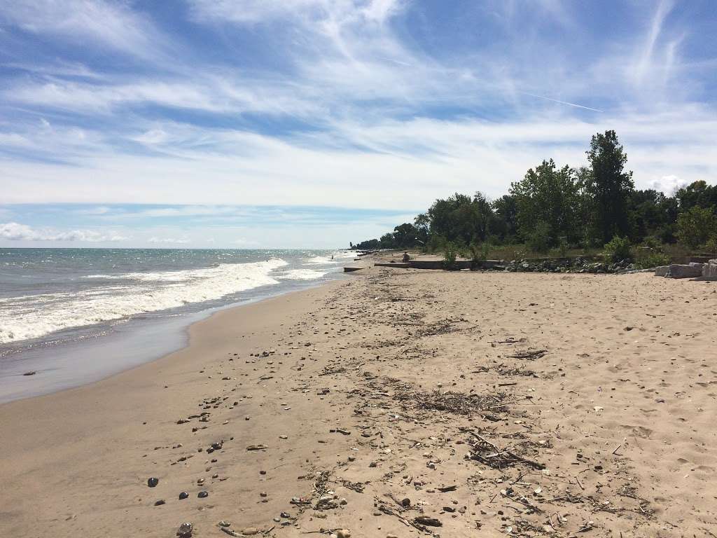 Carol Beach, 10801, 10899 Lakeshore Dr, Pleasant Prairie, WI 53158, USA