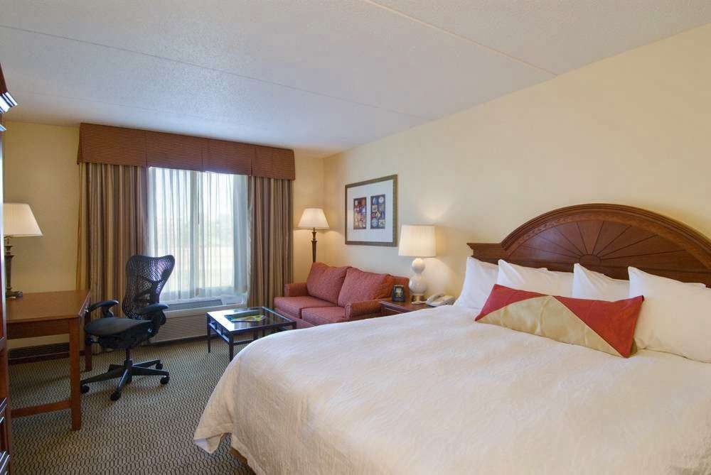 Hilton Garden Inn Indianapolis Northeast/Fishers | 9785 N by NE Blvd, Fishers, IN 46037, USA | Phone: (317) 577-5900