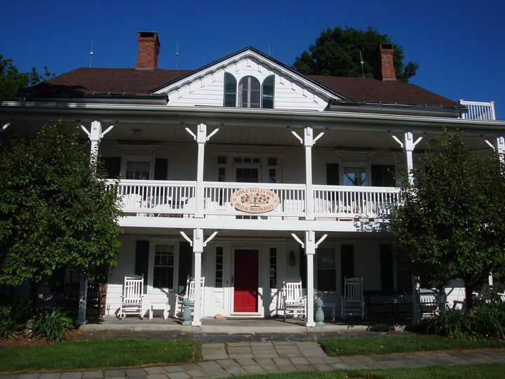 Apple Valley Inn | 967 County Rd 517, Glenwood, NJ 07418, USA | Phone: (973) 764-3735