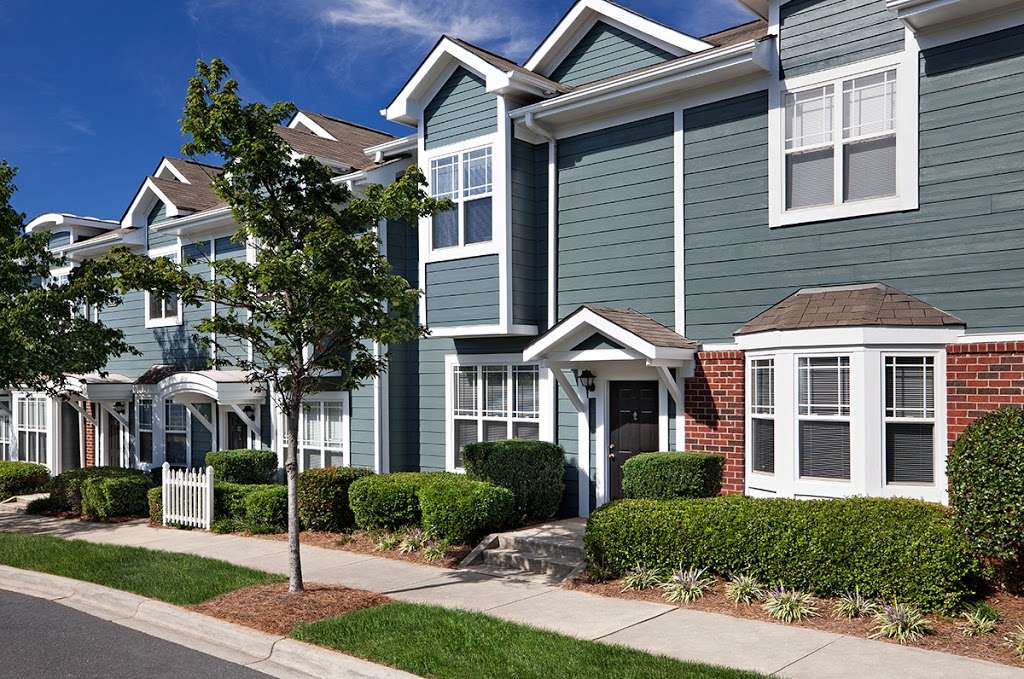 Bexley at Davidson Apartments | 455 Davidson Gateway Dr, Davidson, NC 28036 | Phone: (844) 883-7072