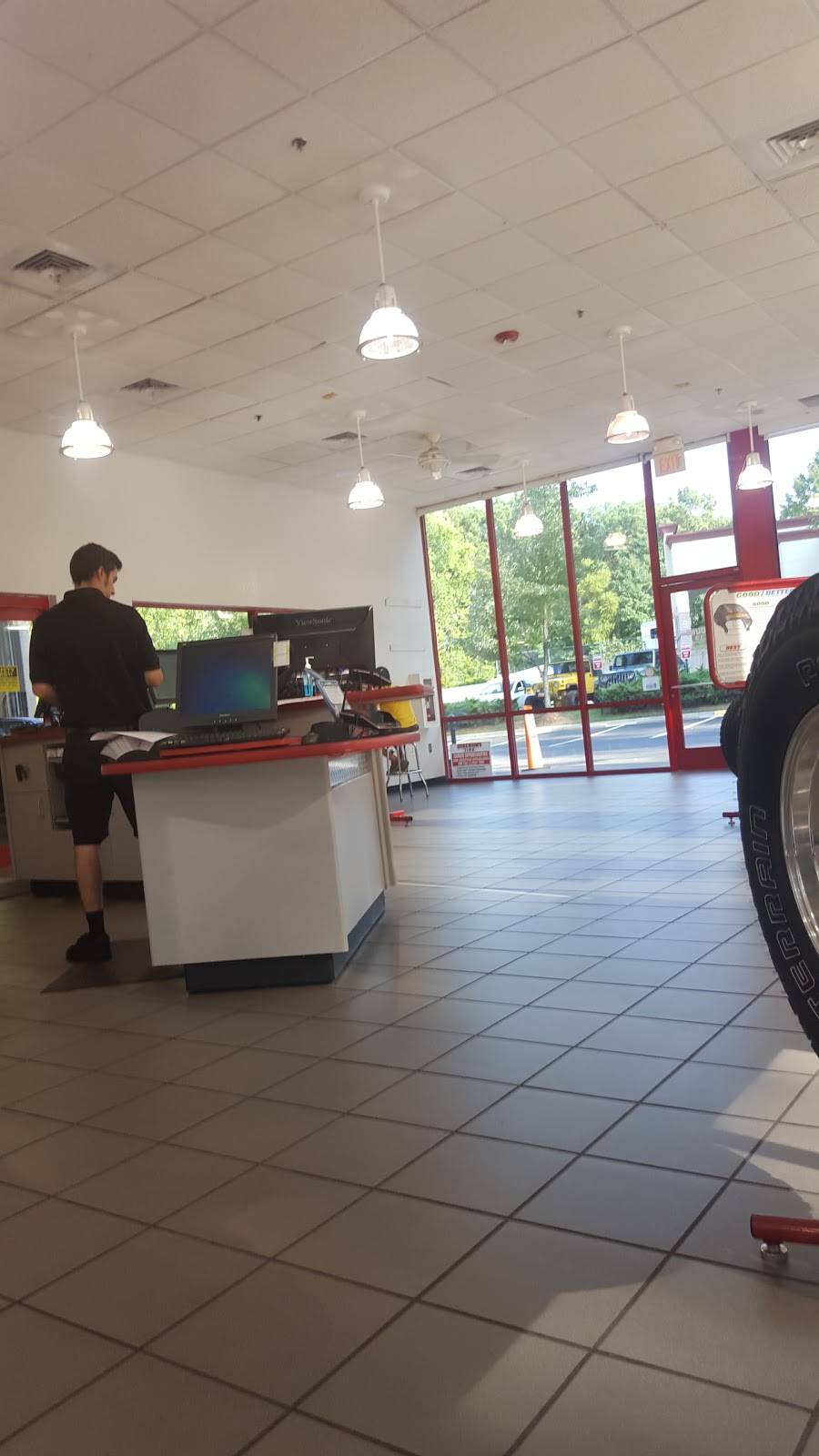 Discount Tire | 3415 W Millbrook Rd, Raleigh, NC 27613, USA | Phone: (919) 789-8356