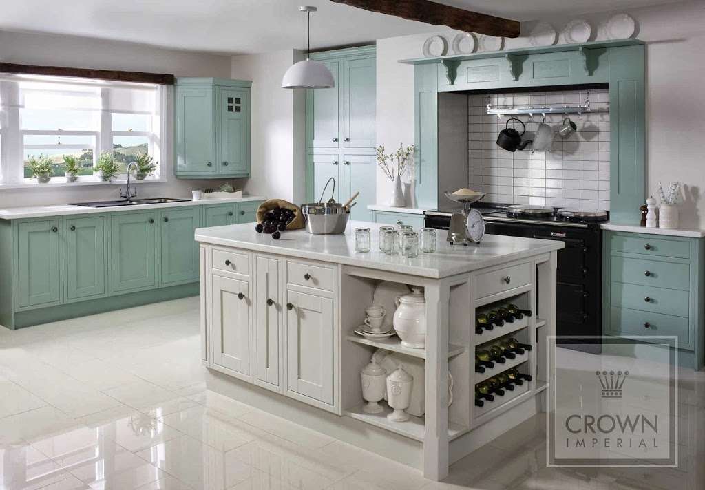 Woodcrest Kitchens Ltd | 2 Playstow Hall, Plaistow St, Lingfield RH7 6AU, UK | Phone: 01342 835419