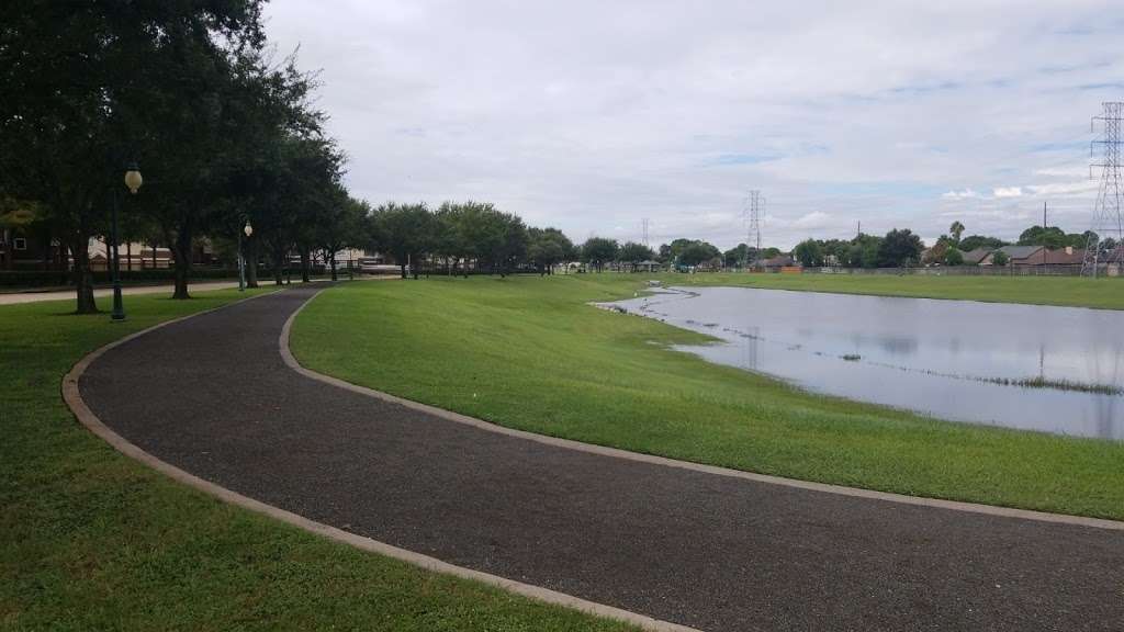 Fountain Lake Park | 10611-, 10751 Fountain Lake Dr, Stafford, TX 77477, USA | Phone: (281) 261-3922