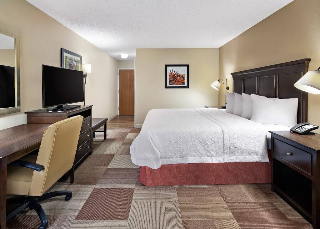 Hampton Inn Dallas-Irving-Las Colinas | 820 W Walnut Hill Ln, Irving, TX 75038, USA | Phone: (972) 753-1232