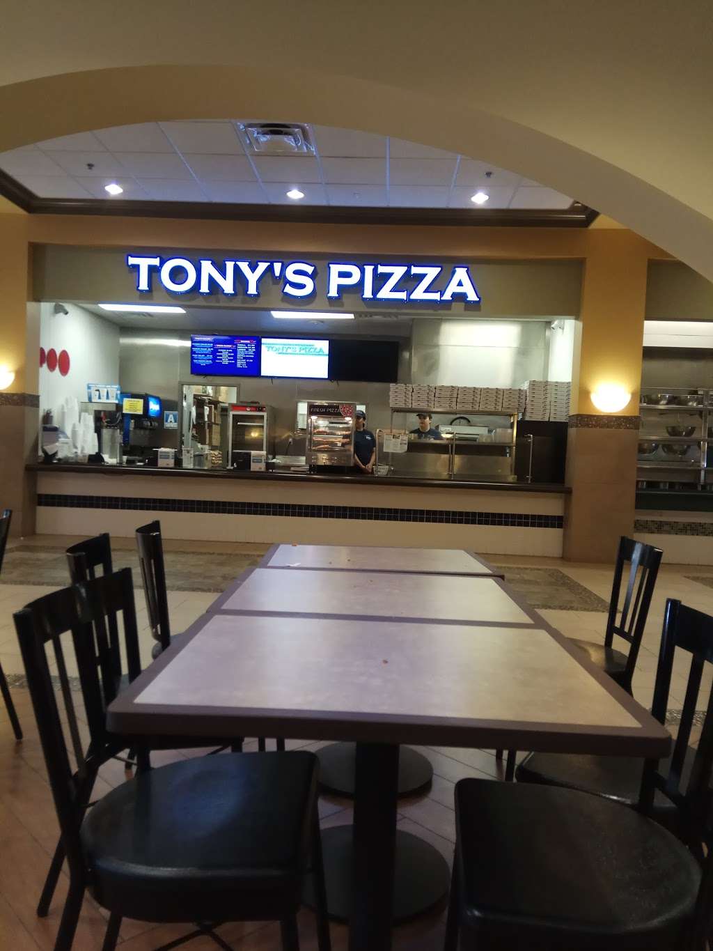 Tonys pizza | 5701 Outlets at Tejon Pkwy, Arvin, CA 93203, USA | Phone: (661) 858-2425