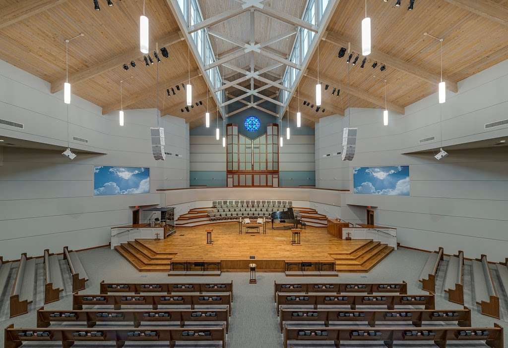 First Methodist Conroe - church  | Photo 3 of 10 | Address: 4308 W Davis St, Conroe, TX 77304, USA | Phone: (936) 756-3395