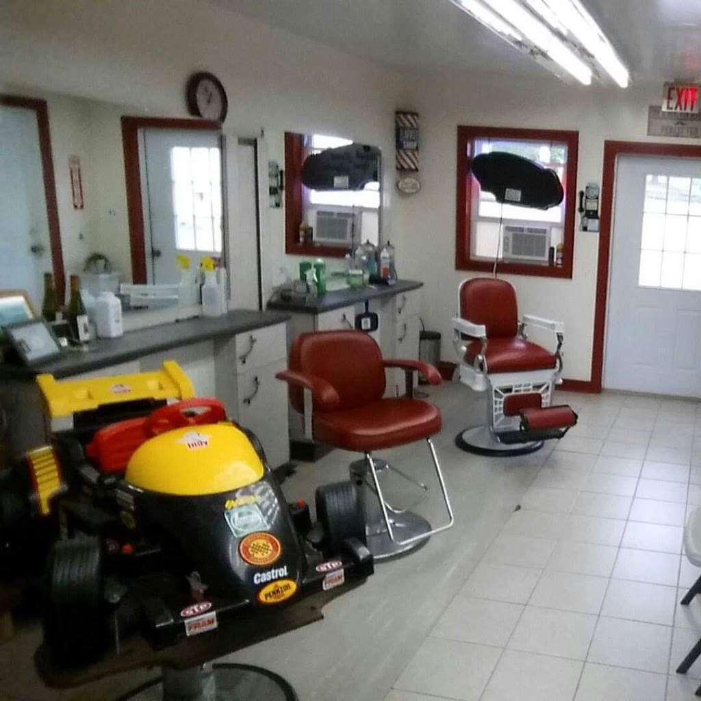 Antonio’s Barber Shop | 28 Riley Rd, New Windsor, NY 12553, USA | Phone: (845) 742-6997