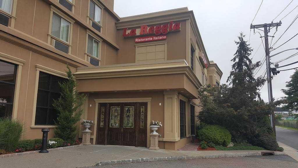 Meadowlands Plaza Hotel | 40 Wood Ave, Secaucus, NJ 07094, USA | Phone: (201) 272-1000