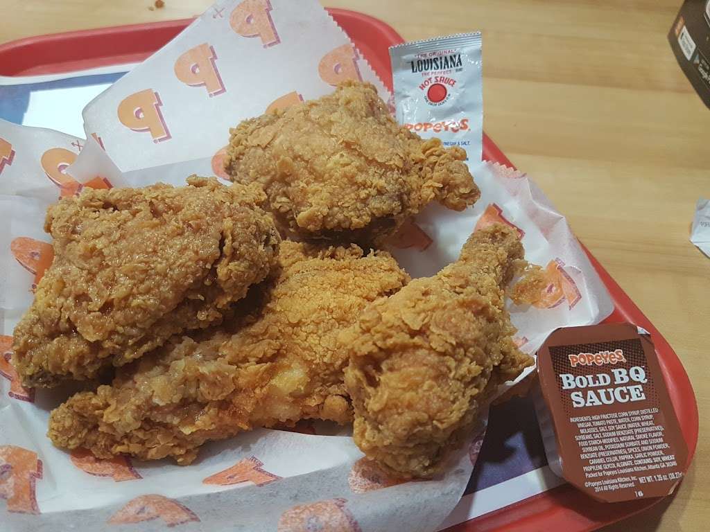 Popeyes Louisiana Kitchen | 12659 Glenoaks Blvd, Sylmar, CA 91342 | Phone: (818) 367-5110