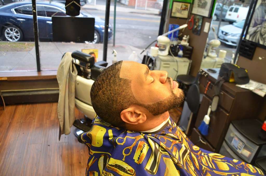 Kold Kutz Barbershop | 246-14 Francis Lewis Blvd, Rosedale, NY 11422, USA | Phone: (718) 527-1200