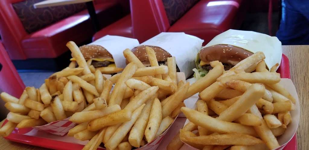 Douglas Burgers | 6150 Cherry Ave, Long Beach, CA 90805 | Phone: (562) 428-5361