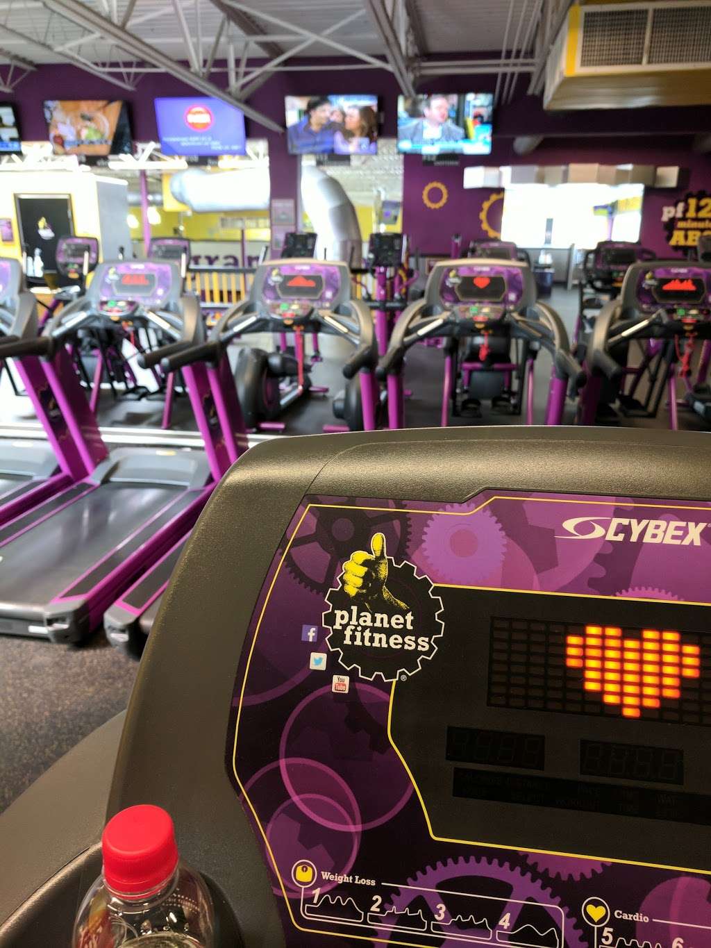 Planet Fitness | 541 W Pioneer Pkwy, Grand Prairie, TX 75051, USA | Phone: (888) 237-9005