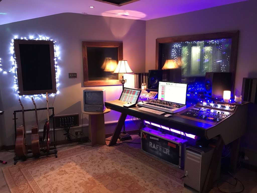 RAFFER Studios | Roughetts Rd, West Malling ME19 5LA, UK