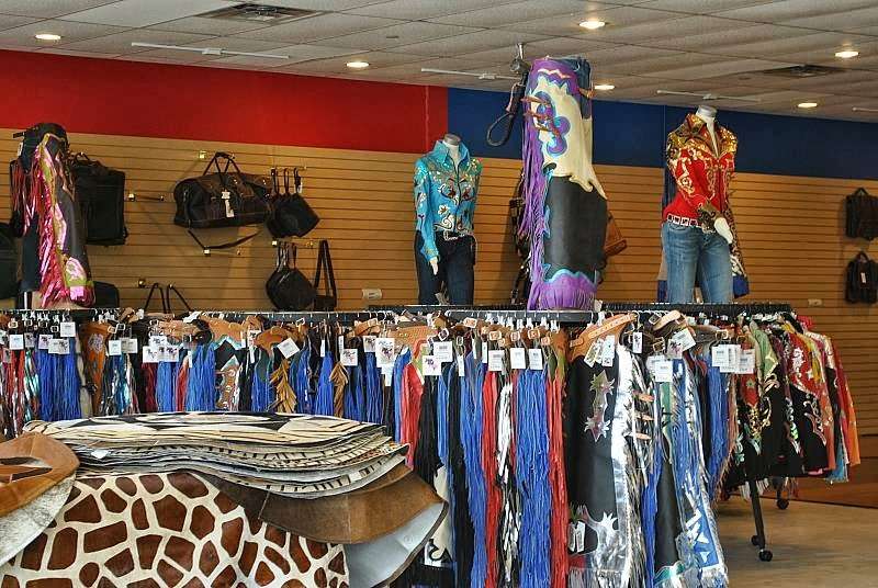 uHorse Saddle & Leather Superstore | 12002 Southwest Fwy, Meadows Place, TX 77477, USA | Phone: (281) 698-0077