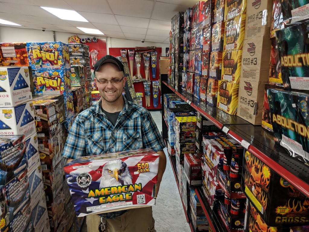 Fireworks Fantasy | 995 Potosi Rd, Glen Rock, PA 17327, USA | Phone: (717) 235-2357