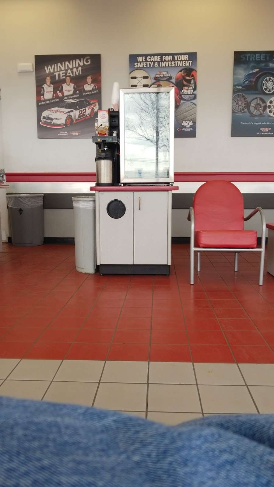 Discount Tire | 671 N Weber Rd, Romeoville, IL 60446, USA | Phone: (815) 407-1720