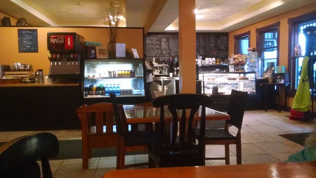 The SweetSpot Cafe | 226 W Whitewater St, Whitewater, WI 53190, USA | Phone: (262) 473-5080