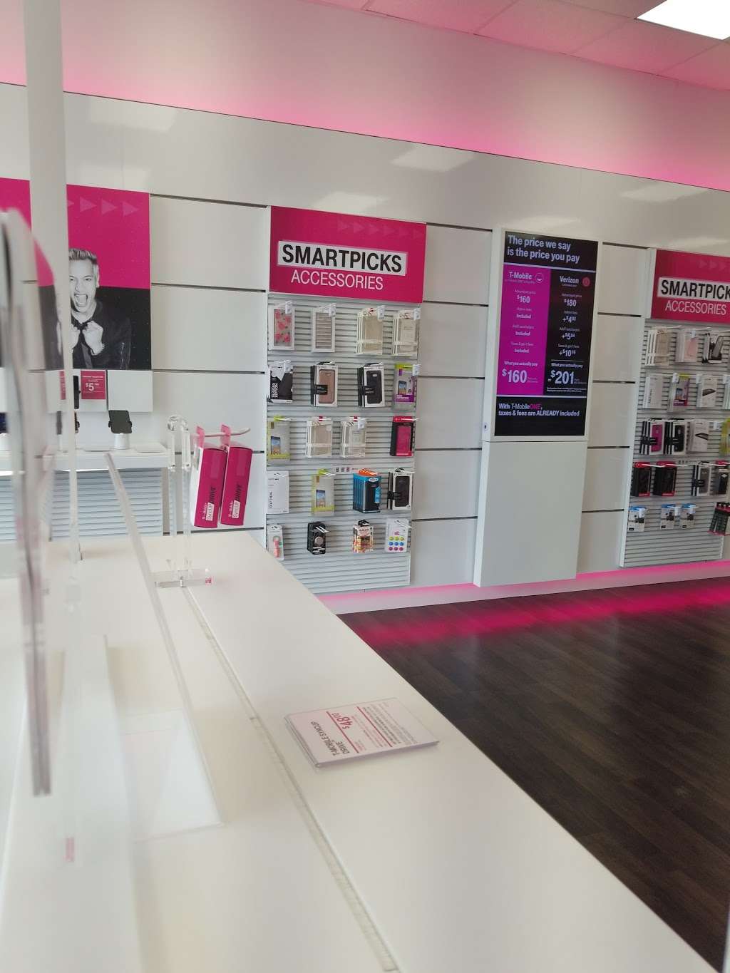 T-Mobile | 10033 Wicker Ave, St John, IN 46373 | Phone: (219) 627-3315