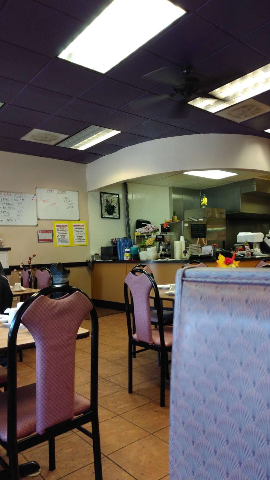 Town & Country | 1675 S Eastwood Dr, Woodstock, IL 60098, USA | Phone: (815) 334-0486