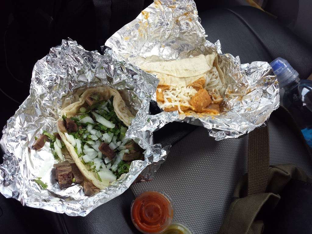 Los 3 Burritos | 1840 Main St, Diamond, IL 60416, USA | Phone: (815) 634-0115