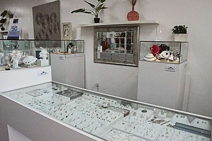 Townsend Fine Jewelry | 18 Main St, Townsend, MA 01469, USA | Phone: (978) 597-0000